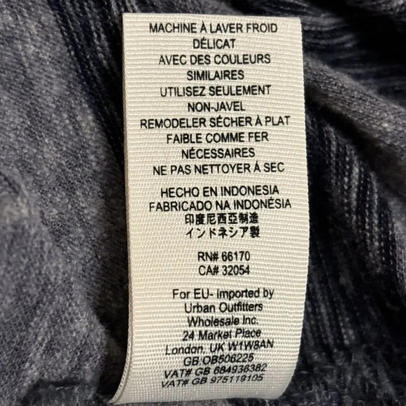 We the Free Gray Blue Striped Tie Flare Sleeve Knit Top Tunic Size Small Boho - Picture 15 of 15